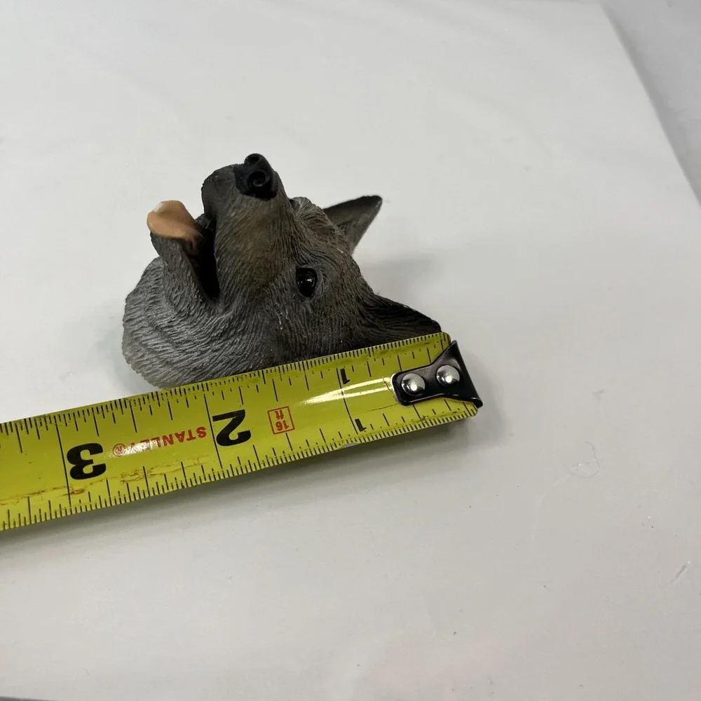 Norwegian Elkhound Magnet Gray Big Head Black Eyes Chip Tongue 2
